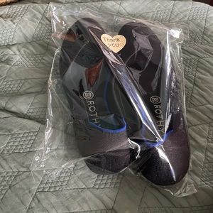 Gently used Rothy’s round toe flats. Size 9. Bought wrong size.